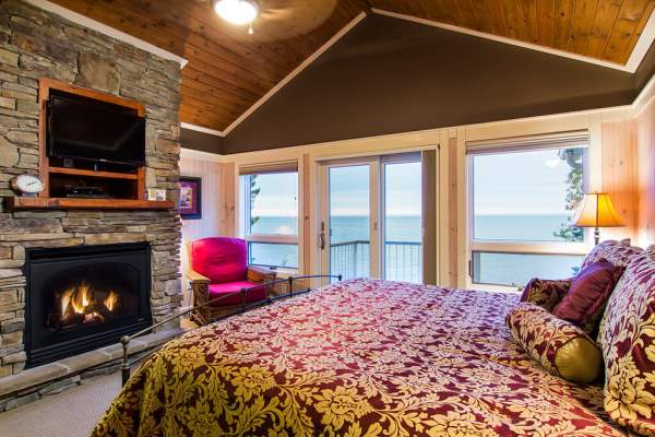 Standard King at Up North Lodge & Resort